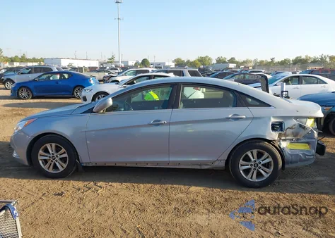 2013 Hyundai Sonata Gls z USA, uszkodzony, nr VIN 5NPEB4AC6DH662397